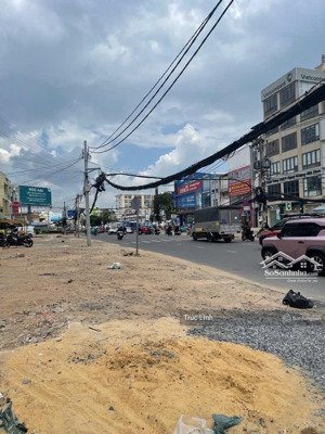 bán nhà đường trường chinh dt: 4x18m 1 lầu, cách mt 2 căn ngay ngã tư 7 hiền