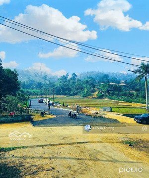 nhà em có 1 suất ngoại giao rẻ hơn 300tr khu hồ đồng vỡ lưng tựa núi suối chảy quanh