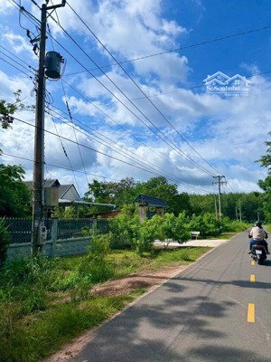 mặt tiền đường liên huyện 25m thuộc xã minh thạnh, tp hcm, diện tích 250m2, đất thổ cư