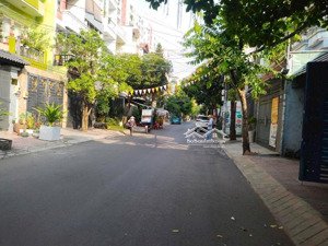 biệt thự vip nguyễn oanh p17, 3 mặt tiền bề ngang 13mx21m.