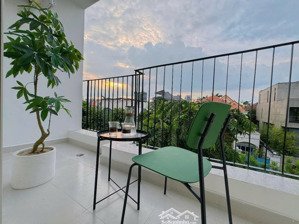 studio thiết kế sang trọng - ban công nhiều ánh sáng - ngay thảo điền