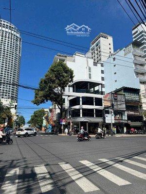 nhà bán đường nguyễn thiện thuật, cách biển 200m, ngay khu phố tây, 36m2 giá 5 tỷ 2. lh 