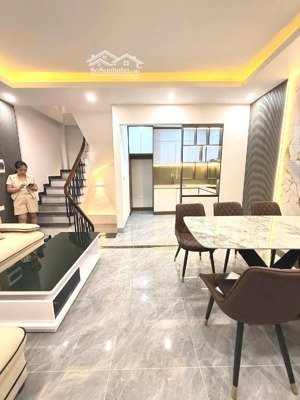 chính chủ cần bán nhà riêng tại phố tây trà - lĩnh nam - tặng full nội thất như hình - giá 6.1 tỷ