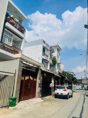 bán nhanh nhà phân lô sổ vuông vức gần vành đai 2, đường 6m, được xây 5 tầng