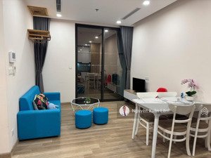 cần bán 45m2 full đồ view sông hồng toà solforet giá 2,9 tỷ bao phí ecopark