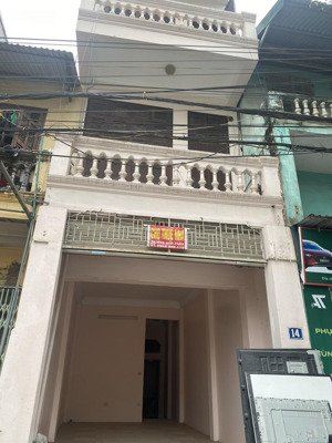 chính chủ cho thuê nhà mặt phố thị trấn trạm trôi