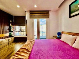 chủ bán gấp nhà giảm 2tỷ5 huỳnh văn bánh. q phú nhuận. giá 15tỷ.dt 75m2.hẻm xh 8m