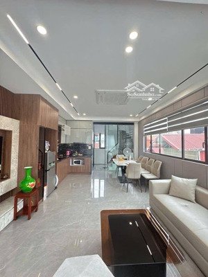 bán nhà ngõ ôtô bồ đề long biên dt 36m2 6tầng mt 4.3m 12.5ty ô tô ngủ trong nhà thang máy