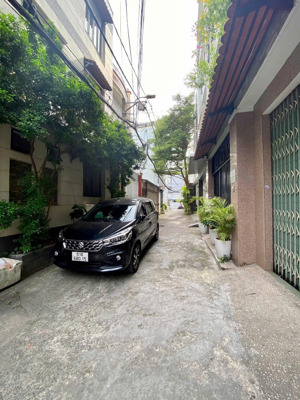 chú tỷ bán nhà nằm đường bùi văn thêm, phú nhuận - giá: 5,05tỷ/ 5,1m x 14m. gần công viên gia định