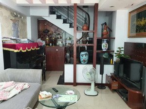 bán nhà đẹp xuất sắc tại lý thường kiệt, hxh, giá cực chất 7,5 tỷ, 32m2