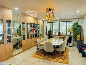 biệt thự 1 hầm 6 tầng mặt tiền ngay khu ga t3 nội thất cao cấp, gia 69 tỷ