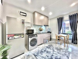 căn hộ ngay đại học văn lang _ 47m2 _ full nội thất _ giặt riêng _ thang máy _ hầm xe