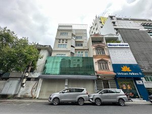 tòa nhà hầm 5 tầng mặt tiền đường nguyễn đình chính q.phú nhuận - dt 10x10 - 90 triệu 