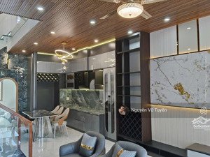 bán nhà 3 mê mới đường phù đổng - hoà xuân