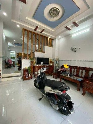 nhà hẻm xe hơi mã lò, 70m2(5x14) 3 tầng, giá 5,9 tỷ.