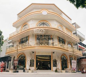 siêu phẩm nhà phố tô hiến thành dt 240m2x4 tầng, mặt tiền 44m cực rộng, đầy đủ pccc nhận nhà ngay