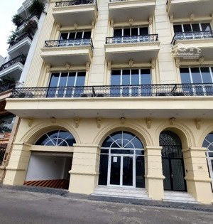 bán nhà võng thị 300m2, 9 tầng 1 hầm, giá 135 tỷ. tây hồ