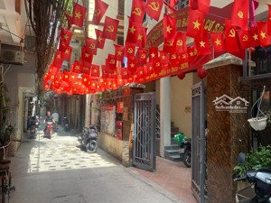 bán nhà hoàng hoa thám, ba đình 30m, mt6m, 4 tầng, 6.9 tỷ, ngõ ba gác, gần ô tô tránh, gần phố