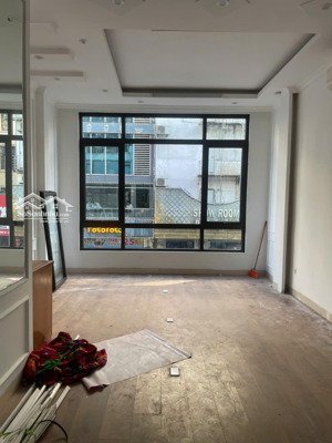 cho thuê nhà mặt phố nam đồng- dt 70m2 x 5 tầng - mt 4.6m - nhà mới - thuê thẳng - thang máy