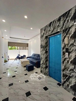 siêu phẩm lô góc - dương văn bé - hai bà trưng - 5 tầng thang máy - giá chỉ 10.6 tỷ