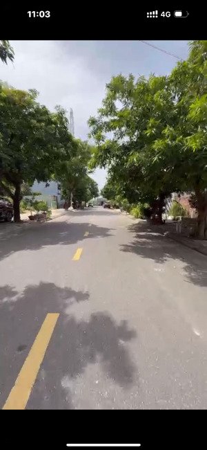 bán cặp đường 7.5m hồ trung lượng - hoà xuân