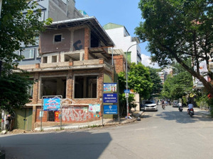 bán nhà mặt phố tô ngọc vân - tây hồ, 200m2 x 4 tầng mt 15m giá 90tỷ. xây toà apartment, kd vỉa hè