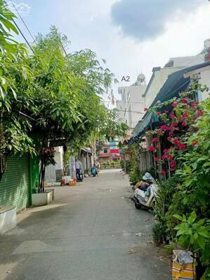 Cần bán gấp nhà 81m²- 3 tầng - hẻm ô tô Trường Chinh – Phan Văn Hớn, Q.12, giá chỉ 4.45 tỷ 0935767286