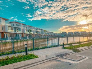 cho thuê biệt thự dragon village 11 triệu 800, 105m2, 3pn, 3 tầng, q9, hcm