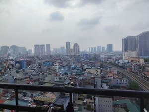 bán căn hộ 335 mặt phố cầu giấy. 125m 4pn 3vs căn góc phòng nào cũng có cửa sổ. giá 7.8tỷ