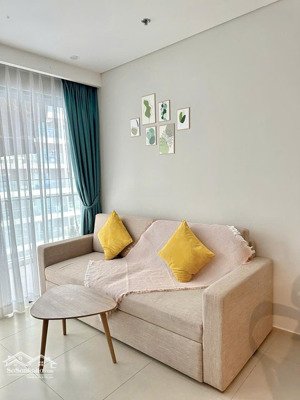 bán gấp căn 1+pn cc the sóng, dt 53m2 . giá 2.150 tỷ, full nội thất tầng cao . lh e yến 