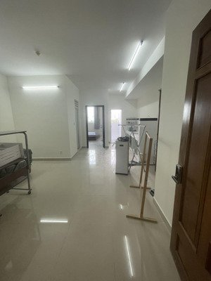 cho thuê căn hộ 1pn có nt- nhà mới sơn- cc bellezaq7-dt 45m2- giá 7tr