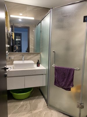 tôi cần bán ch ct3 và ct4- tây nam linh đàm -sổ đỏ, căn góc 2 mặt view-gia từ 4 tỷ nhà mới sửa