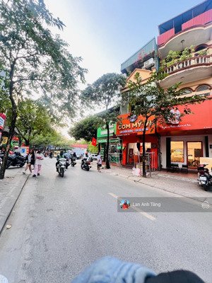 siêu hiếm trung kính - 5 tầng - mặt tiền 5.2m - vỉa hè rộng - kinh doanh thời trang showroom đỉnh.