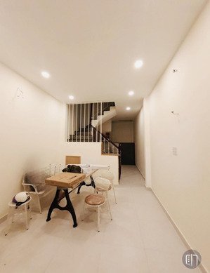 nhà mới ở ngay - nhật tảo quận 10 - 30m2 4 tầng gần mặt tiền - nhỉnh 6 tỷ