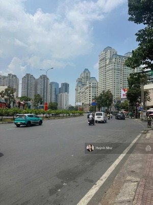 hiếm! giảm giá từ 9.5 tỷ xuống 8 tỷ, nhà cấp 4 tiện xây mới lại, hẻm xe hơi đường nguyễn hữu cảnh