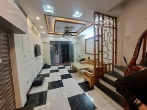 bán nhà cực hiếm lĩnh nam 30m chỉ 5,75tỷ oto cách 20m.