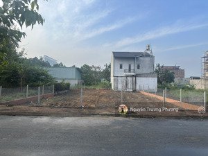 bán đất view kênh - góc 2 mặt tiền 124,5m2(6,2x20m) - gần ql13, bv hạnh phúc - cách bờ sông sg 200m