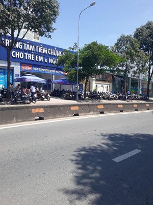 cần bán đất có phòng trọ cho thuê, mặt tiền đường ta 21