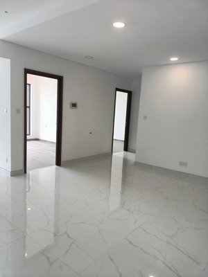 cho thuê gấp căn 112m2 diamond celadon city giá 15.5 triệu/tháng