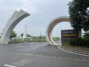 khu đấu giá việt hưng -view đường đoàn khuê công viên -ngay quận uỷ -80m2 mặt tiền 4,5m -kinh doanh