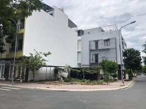 bán lô góc cực hiếm tại kđt lê hồng phong 1. đối diện quỹ đất xây tttm. giá chỉ : 85tr/m2.