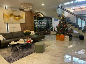 chính chủ bán biệt thự sân vườn, hồ bơi nguyễn văn trỗi, q phú nhuận, 350m2, giá 71 tỷ