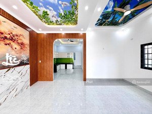 bán gấp nhà sổ riêng sân xe ôtô gần trường thcs tân phong, sát trường mầm non qtreo