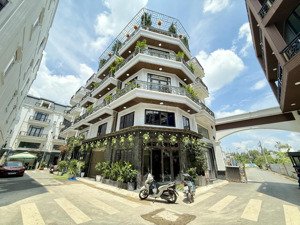 nhà góc 2 mt đường thạnh xuân 38, dt: 5.10x11m, lửng, 3lầu, 4pn, gara ô tô, sân thượng, 7.45 tỷ