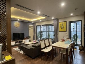 giảm 200tr bán nhanh căn 3 ngủ 105m2 full đồ giá nhỉnh 8 tỷ cc 82 nguyễn tuân. 