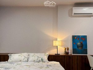 ngang 8m + hdt: 850tr, nhà 5 tầng + thang máy - đề thám, gần phố tây q1 chỉ 25 tỷ, 