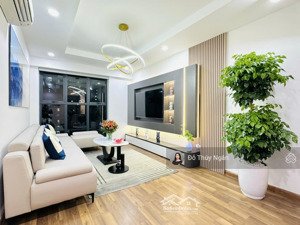 bán căn 3n2wc 110m2, toà r2 ban công nam tầng 26 full đồ y hình vào ở luôn giá 8 tỷ. lh ms ngân