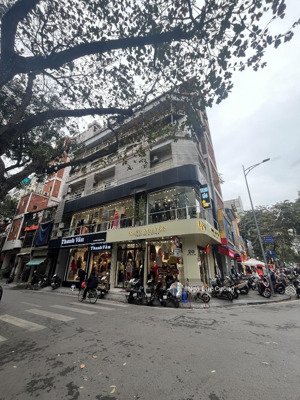 cho thuê mbkd đường láng 240m, mt 15m, phố sầm uất phù hợp siêu thị, f&b 