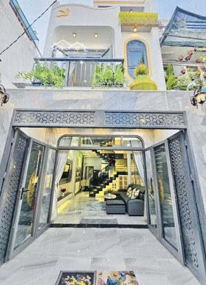 cần tiền gấp nên bán nhanh rẻ nhà lê lai, tân bình. giá chỉ 3tỷ990/80,37m2. nằm gần trường mầm non.