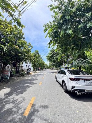 bán đất kẹp kiệt mặt tiền đường nguyễn công hoan nở hậu tài lộc ngay sau bến xe trung tâm